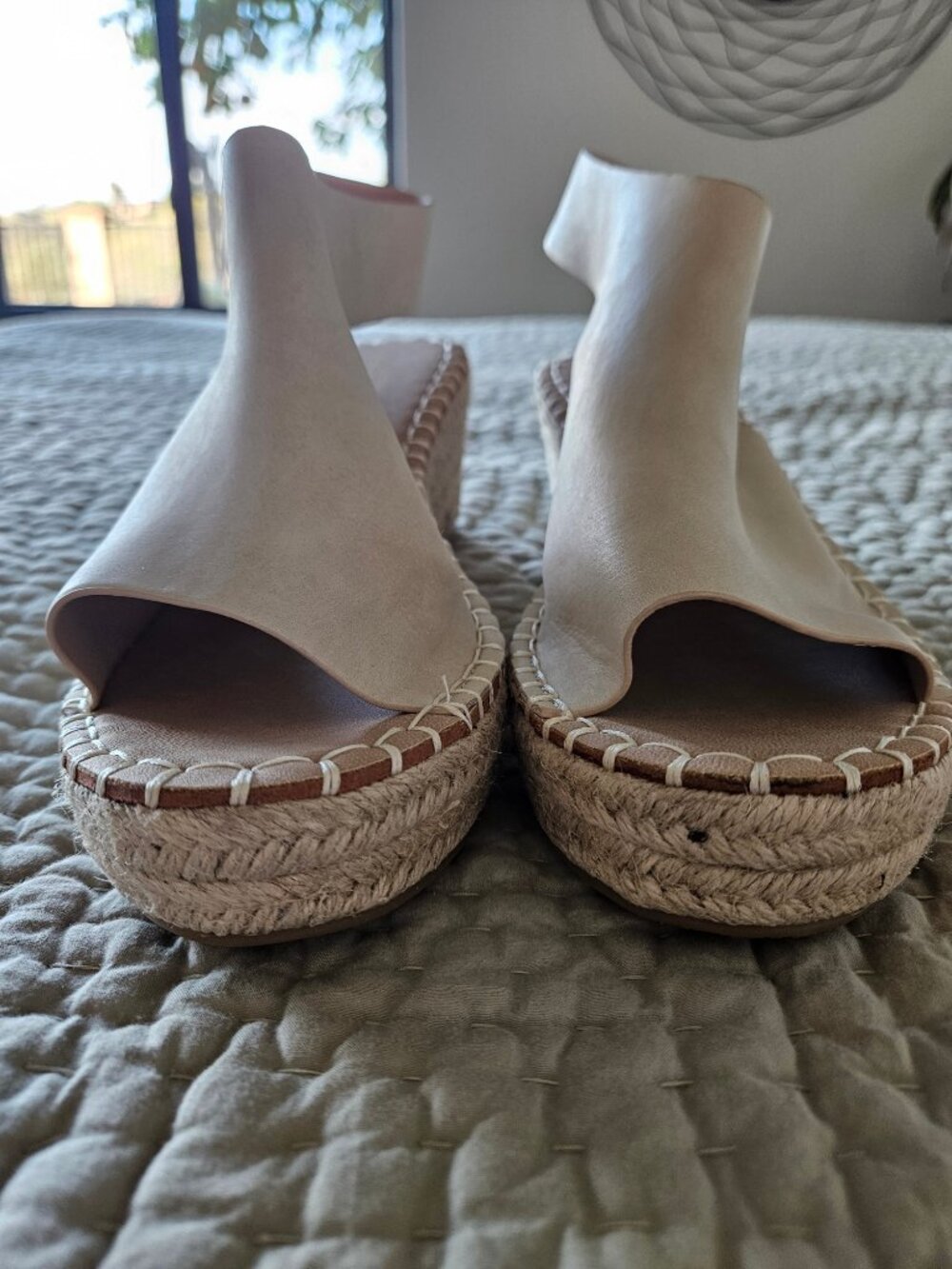 Catherine Malandrino Cirkly Wedges - Picture 5 of 6